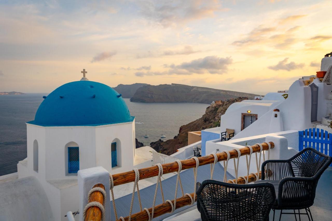 Luxus VIP Suites Oia  Extérieur photo