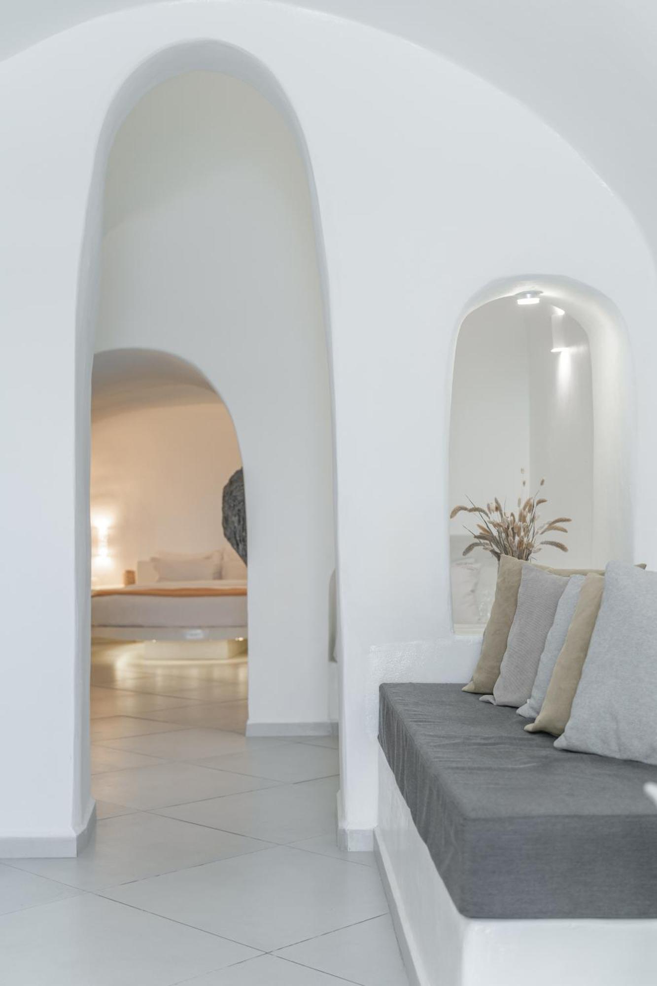 Luxus VIP Suites Oia  Extérieur photo