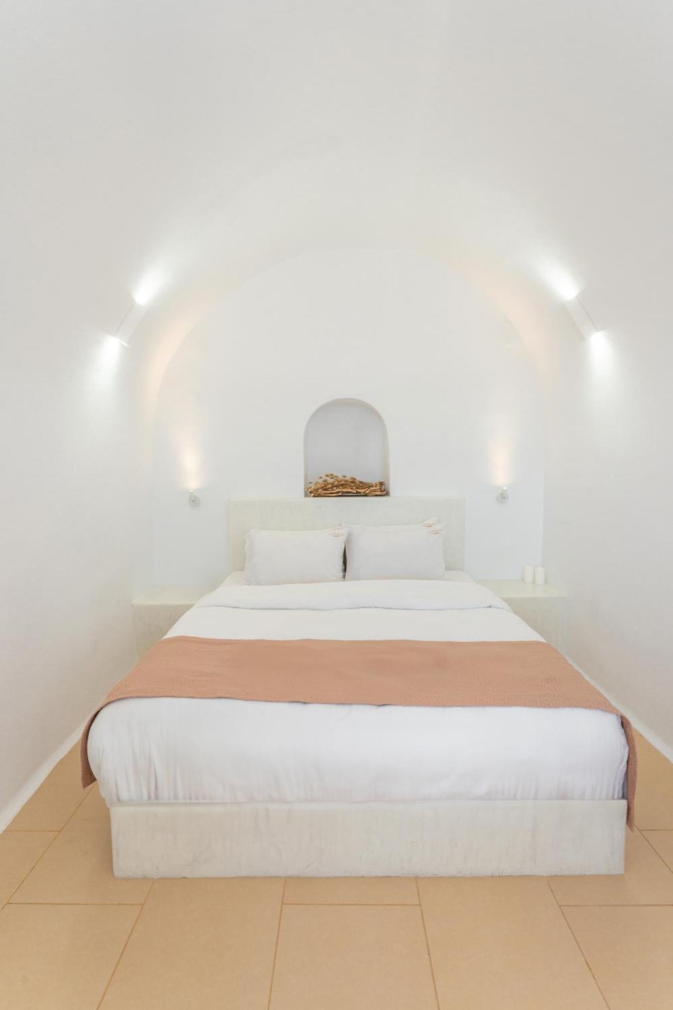 Luxus VIP Suites Oia  Extérieur photo