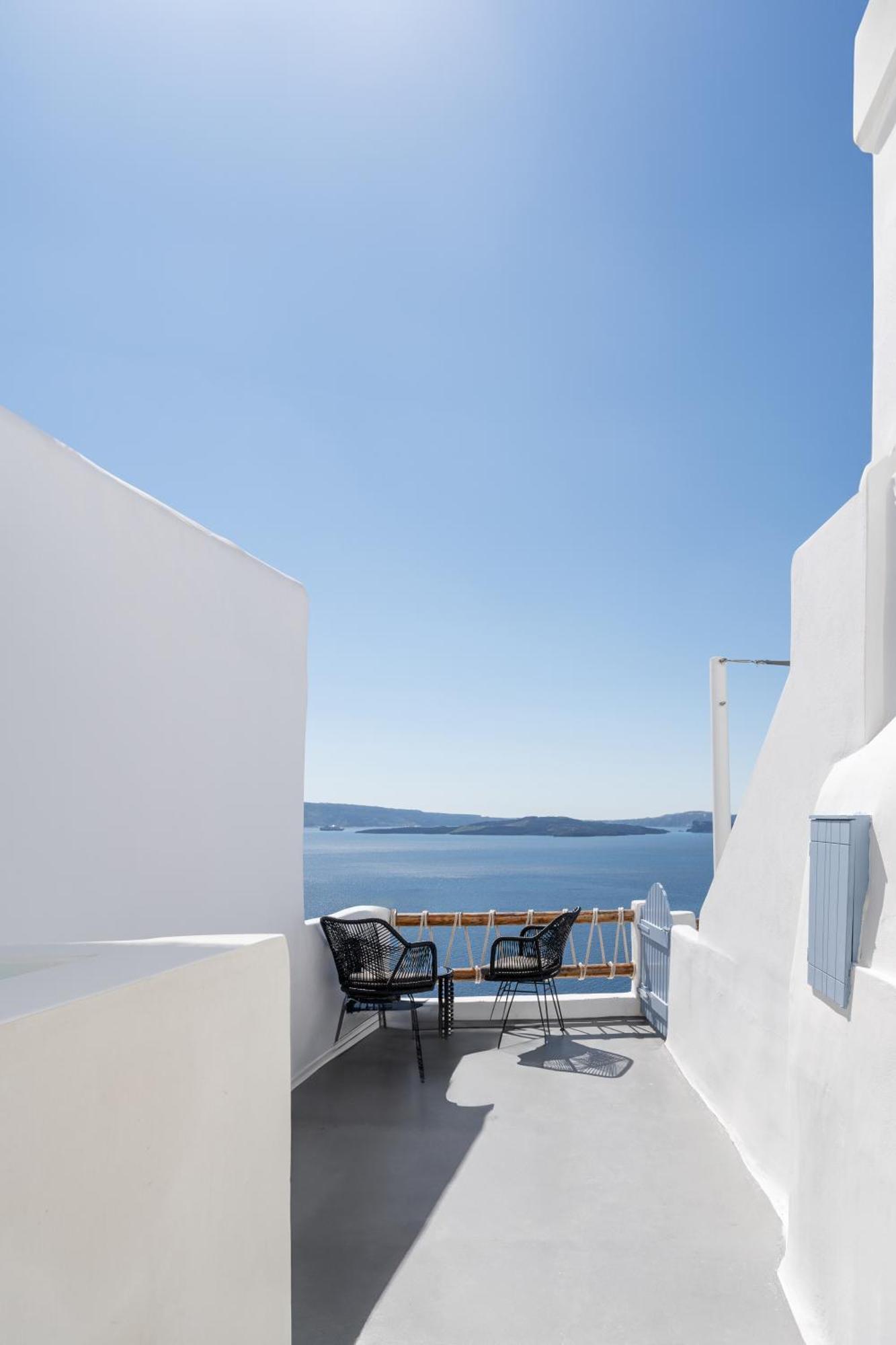 Luxus VIP Suites Oia  Extérieur photo